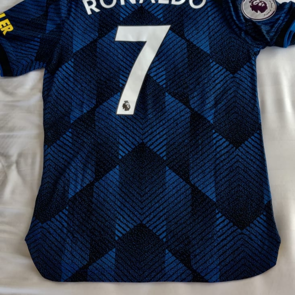 (MATCH VERSION) MANCHESTER UNITED THIRD JERSEY WITH RONALDO NAME 21/22